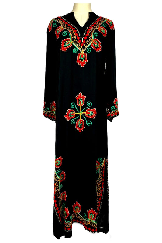 1970s Vintage Embroidered Black Kaftan Dress S/M