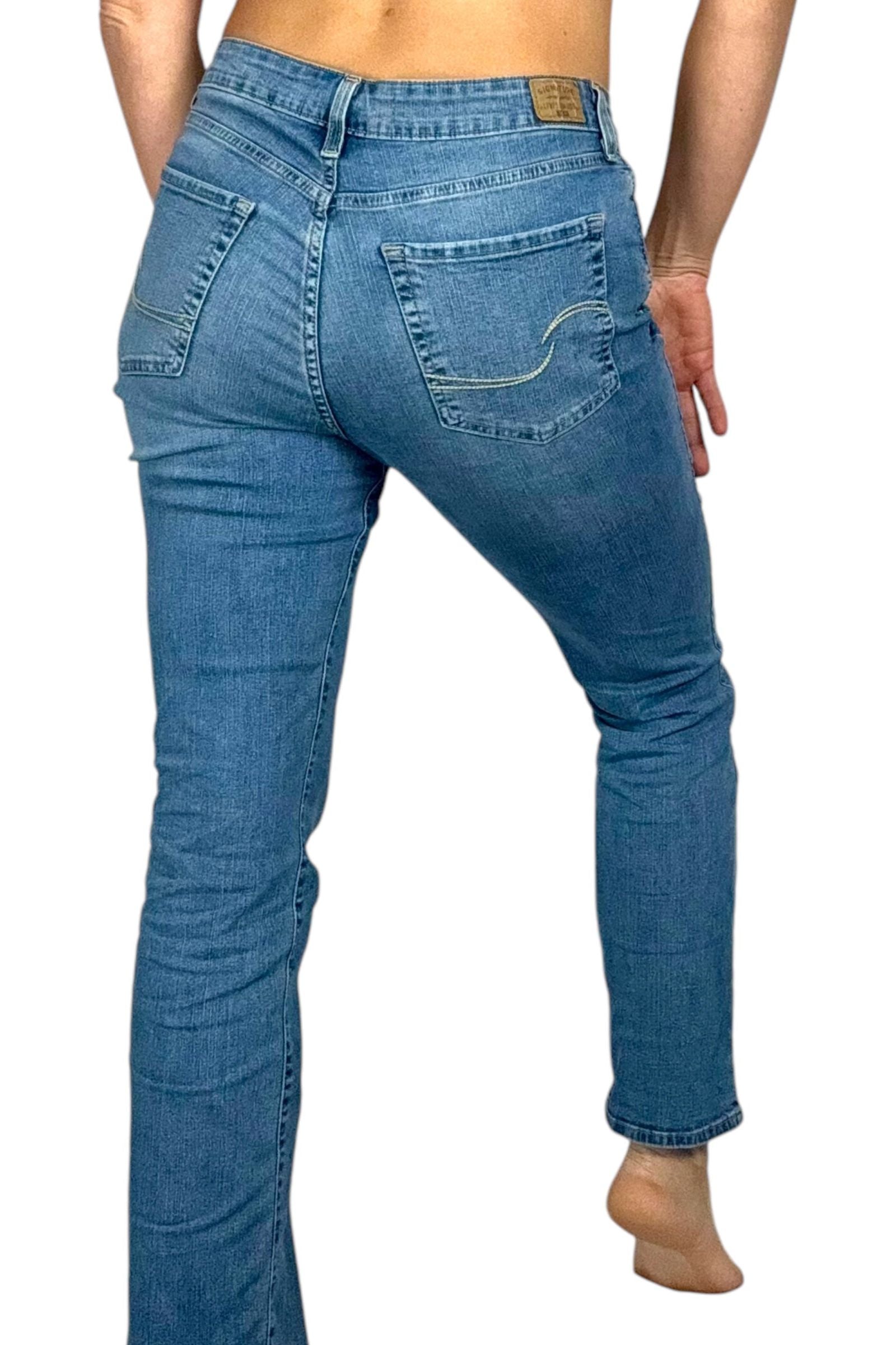 Signature by Levi Strauss Totally Shaping Straight Jeans