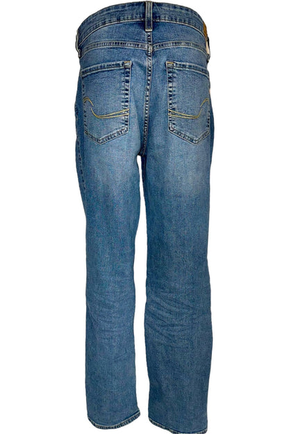 Signature by Levi Strauss Totally Shaping Straight Jeans